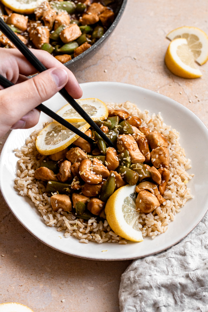 Easy 30 Minute Lemon Chicken Stir Fry